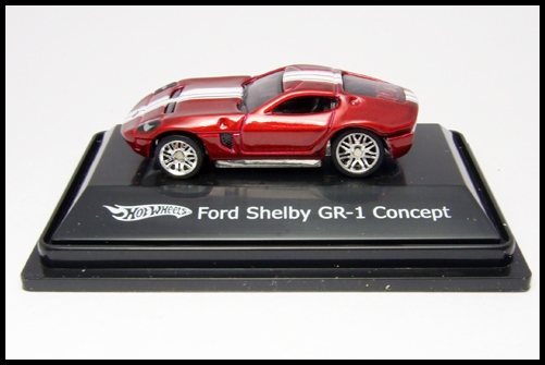 ...いのか、比較が無いので良く分かりません。
from 「Ford Shelby GR-1 Concept by HotWheels 1/87」
by HotWheels
