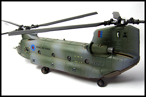 F-Toys_HELIBORNE_COLLECTION_CH-47_Chinook_UK_19