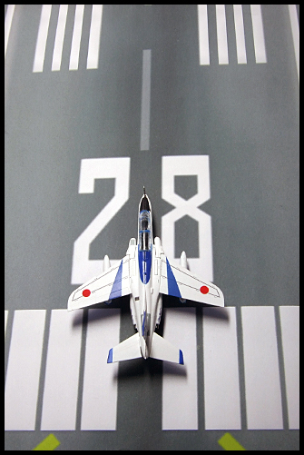 Jwings_vol5_JASDF_T-4_BlueImpulse_No1_16