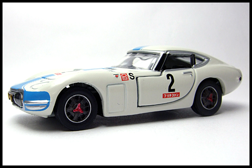 TOMICA_LIMITED_TOYOTA_2000GT_2MODELS_FIRST_3