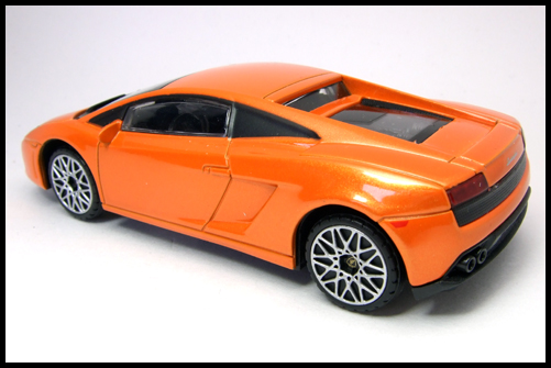 RASTAR_Lamborghini_GALLARDO_LP560-4_9