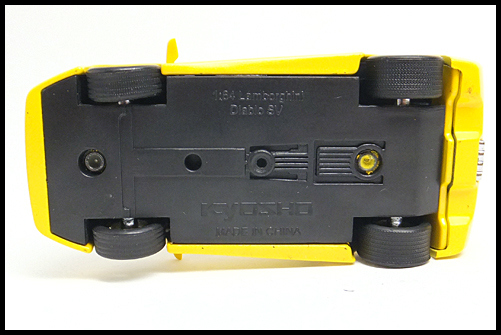 KYOSHO_Lamborghini4_Diablo_SV_Yellow_5
