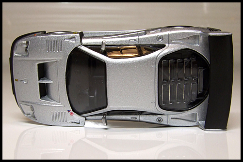 KYOSHO_FERRARI8_NEO_F40_GTE_Silver_6