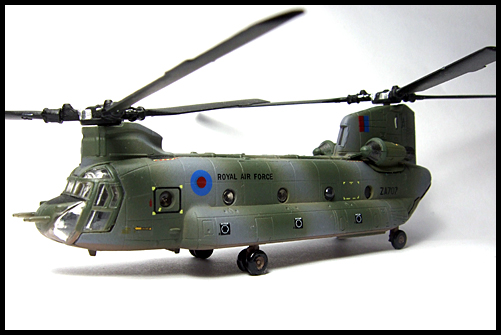 F-Toys_HELIBORNE_COLLECTION_CH-47_Chinook_UK_3