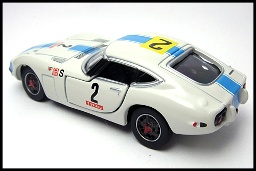 TOMICA_LIMITED_TOYOTA_2000GT_2MODELS_FIRST_11