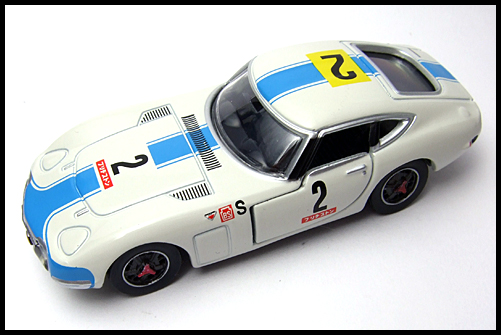 TOMICA_LIMITED_TOYOTA_2000GT_2MODELS_FIRST_17